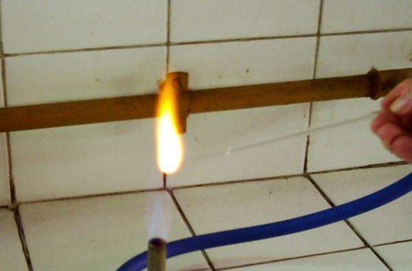 Flame test Na